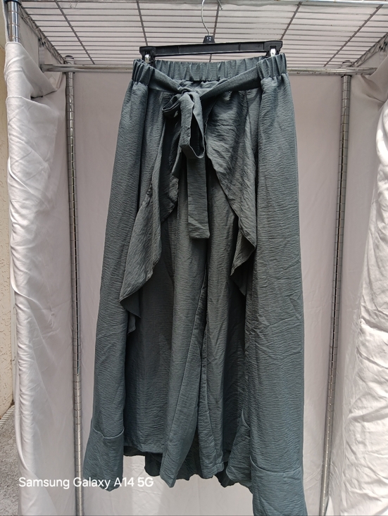 SHEIN Dresses & Skirts - Skirt Overlay With Pants 2XL Ties At Waist